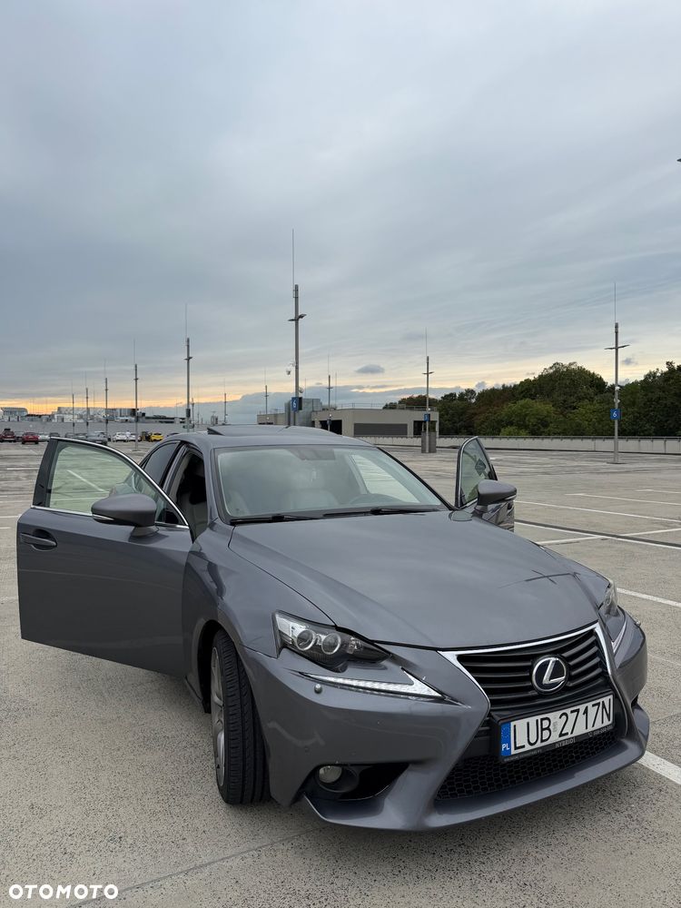 Lexus IS - 20