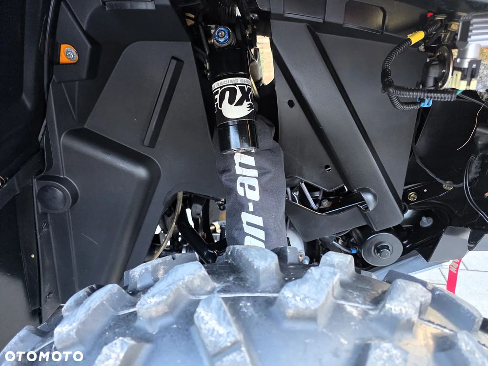 Can-Am Outlander - 10