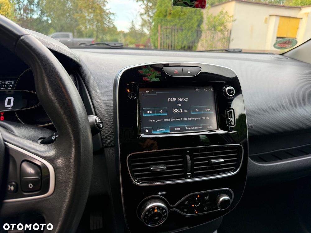 Renault Clio - 23