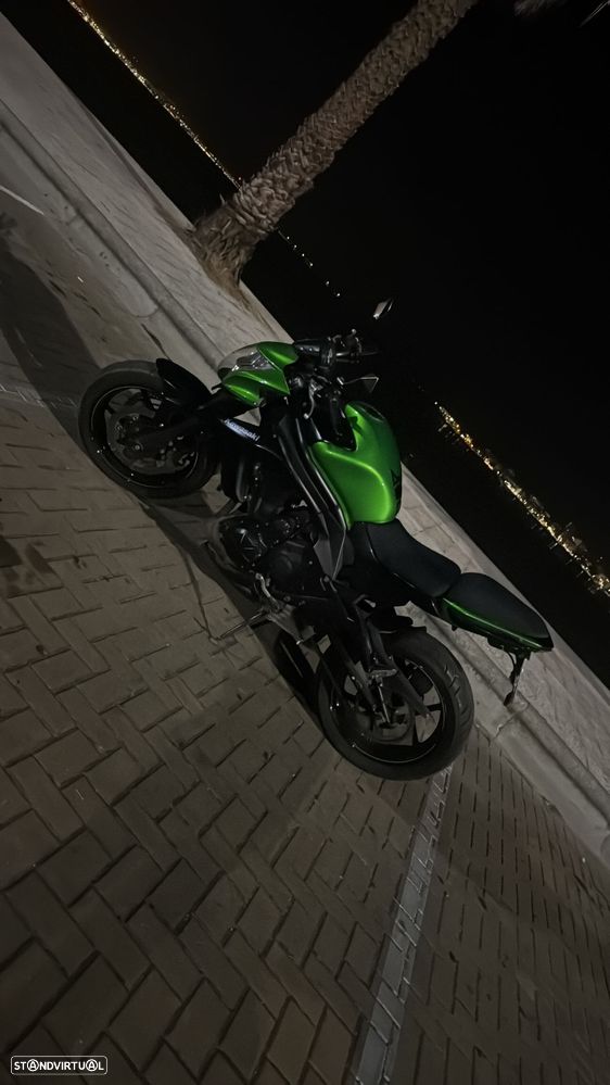 Kawasaki ER - 1