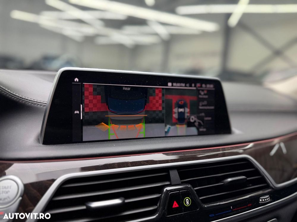 BMW Seria 7 740d xDrive - 36
