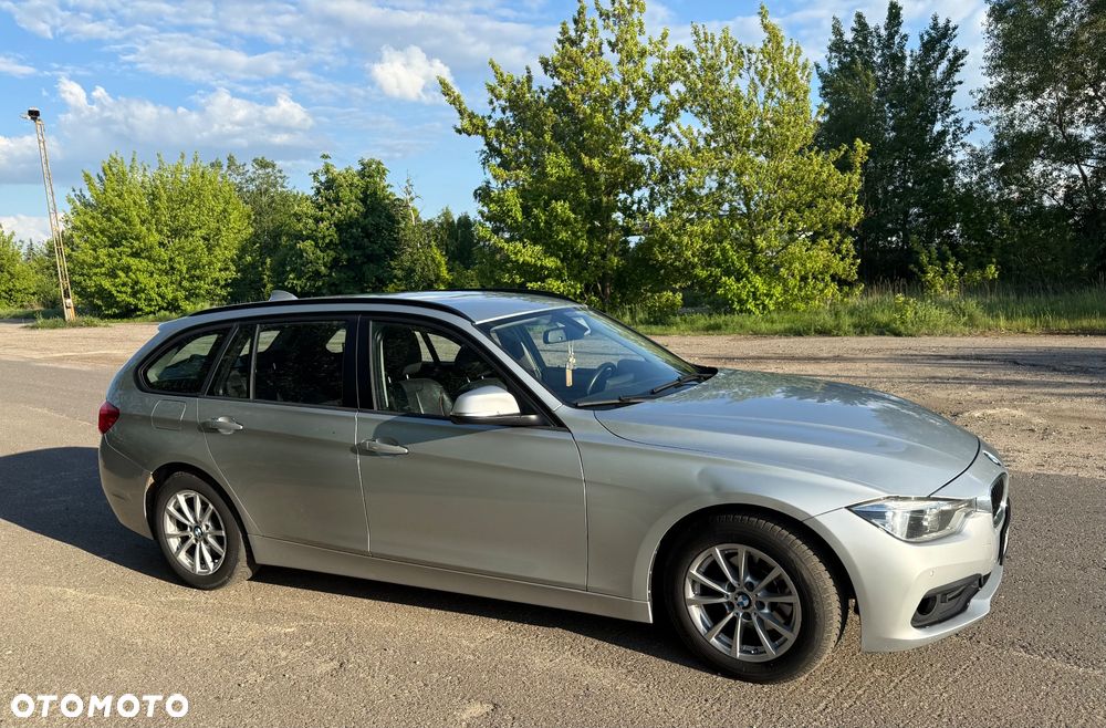 BMW Seria 3 318d - 5