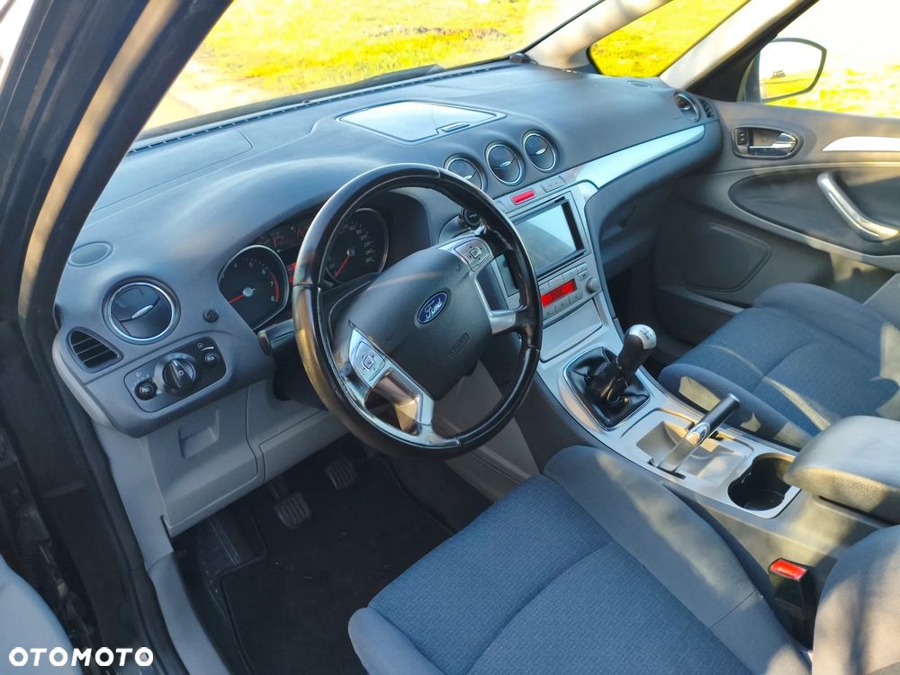 Ford Galaxy 2.0 Concept - 10