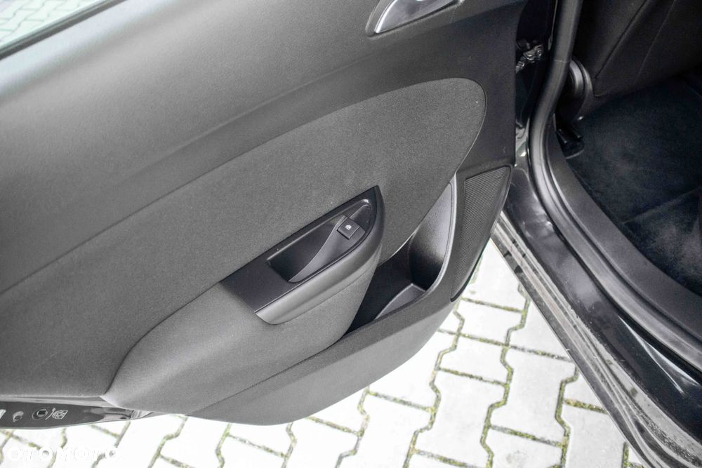 Opel Astra IV 1.4 T Enjoy EU6 - 22