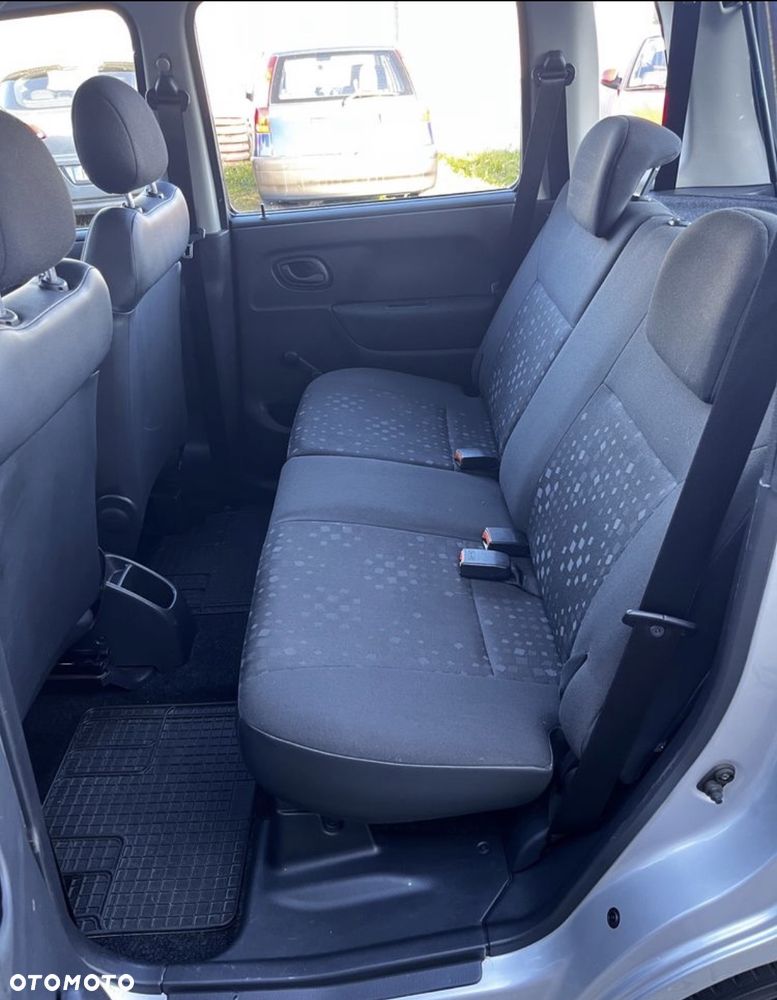 Opel Agila 1.0 12 V - 10