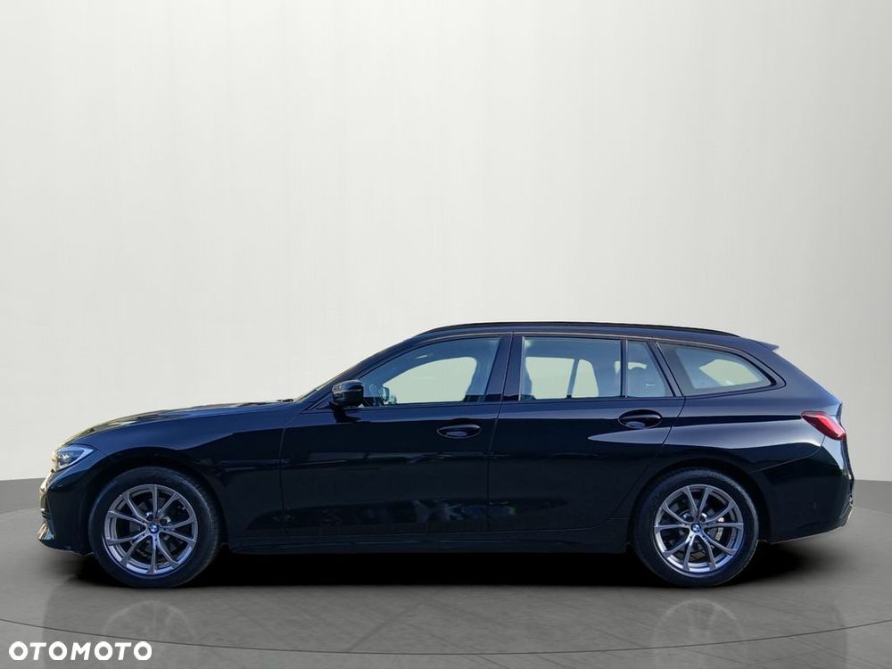 BMW Seria 3 2021 photo 2