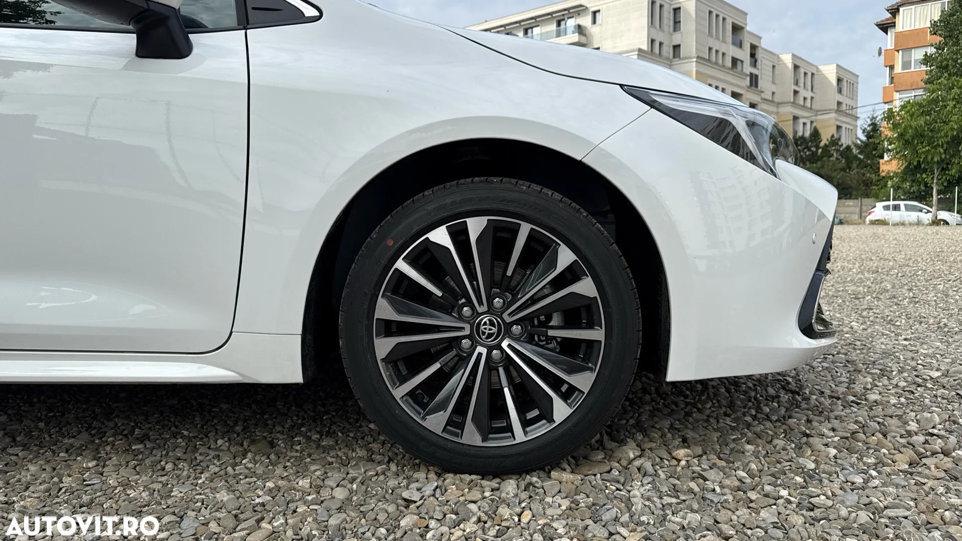Toyota Corolla 1.8 HSD TS Exclusive - 23