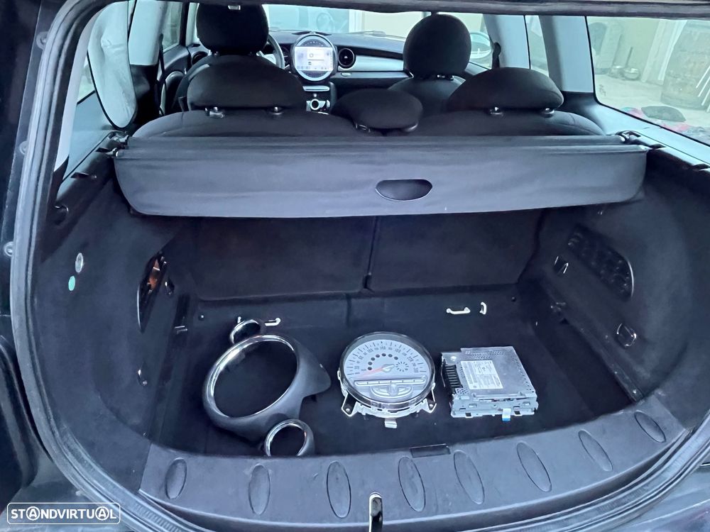 MINI Clubman Cooper D - 8