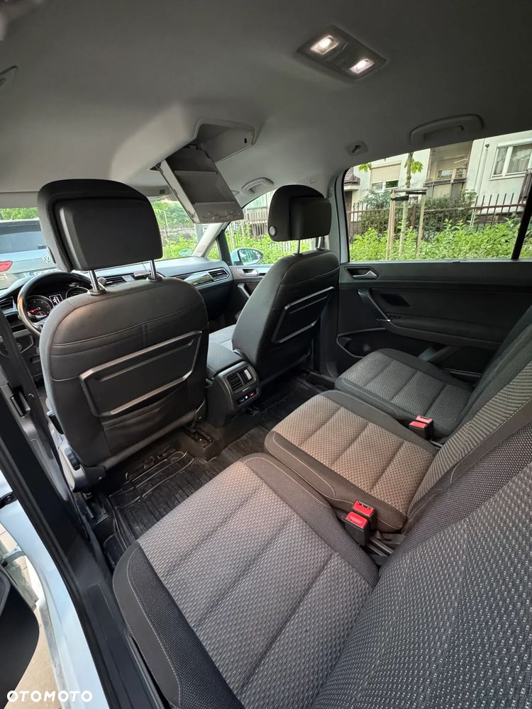 Volkswagen Touran 1.6 TDI SCR (BlueMotion Technology) DSG Comfortline - 16