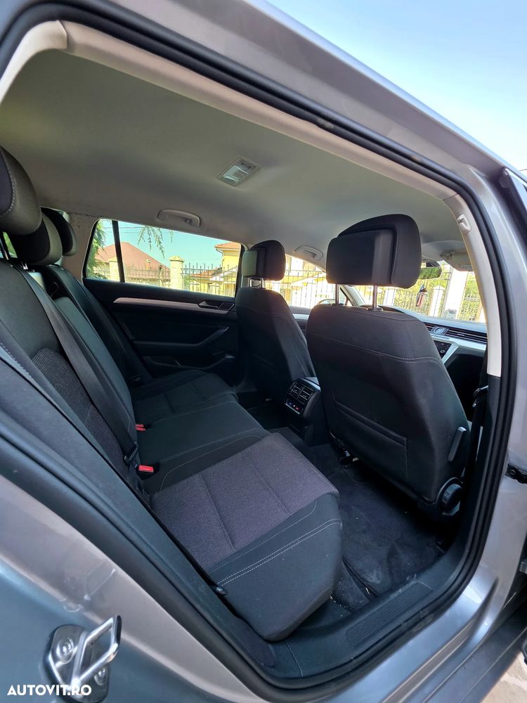 Volkswagen Passat - 8