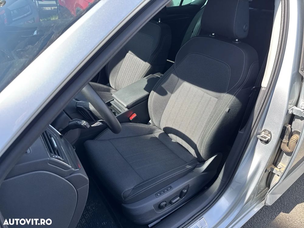 Skoda Superb 2.0 TDI DSG Style - 11