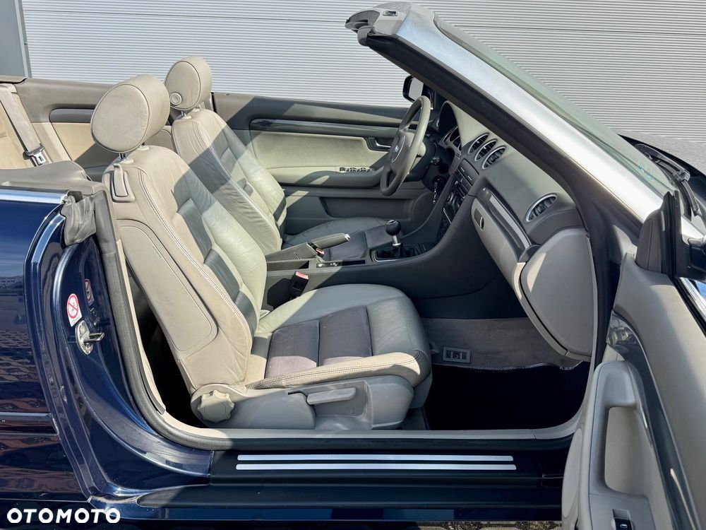 Audi A4 Cabrio 1.8 T - 12