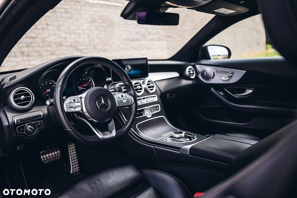 Mercedes-Benz Klasa C 300 Coupe 9G-TRONIC AMG Line - 25