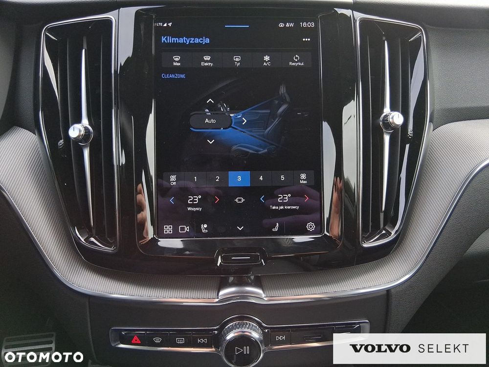 Volvo XC 60 - 24