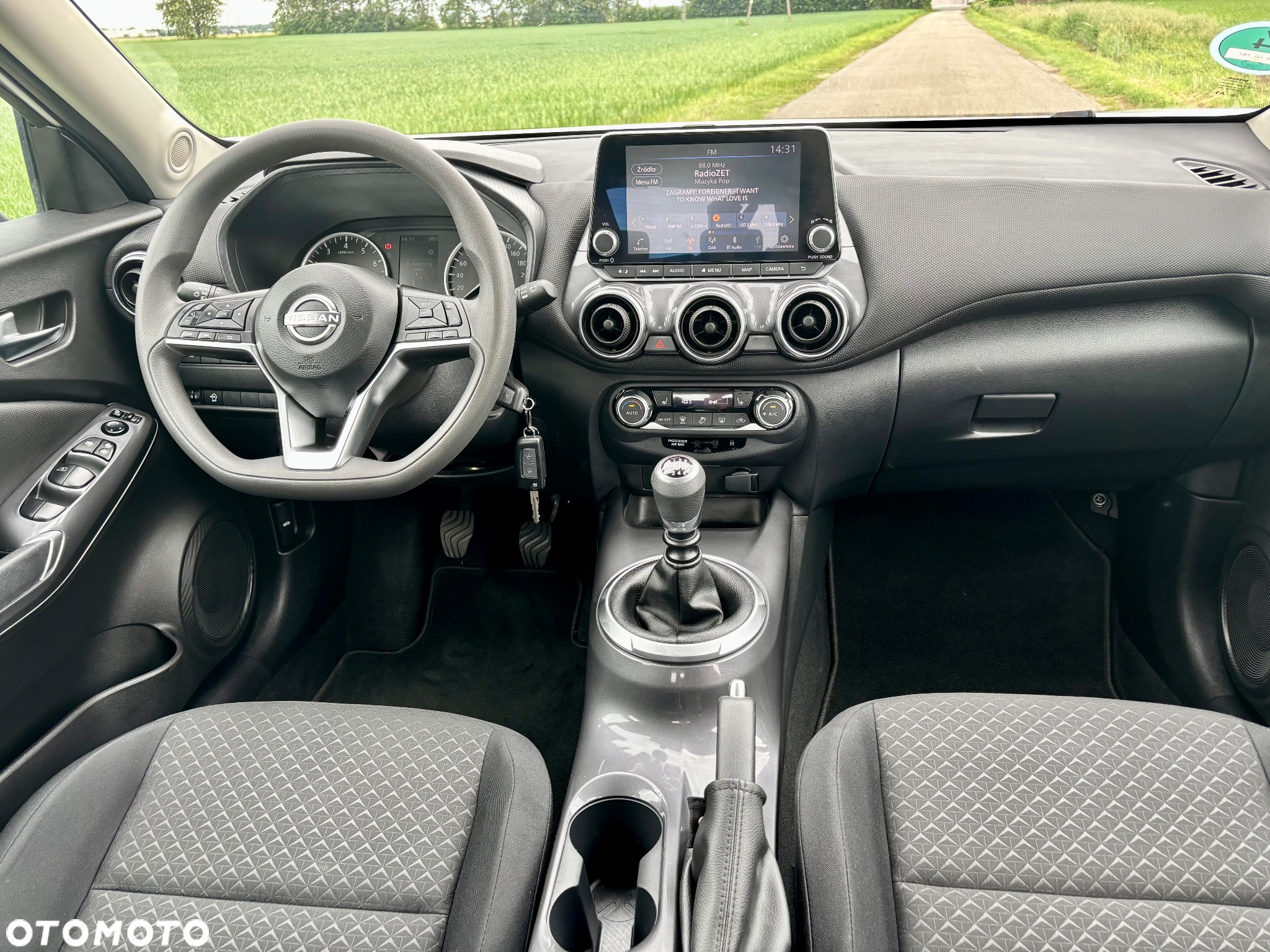 Nissan Juke 1.0 DIG-T Tekna - 8