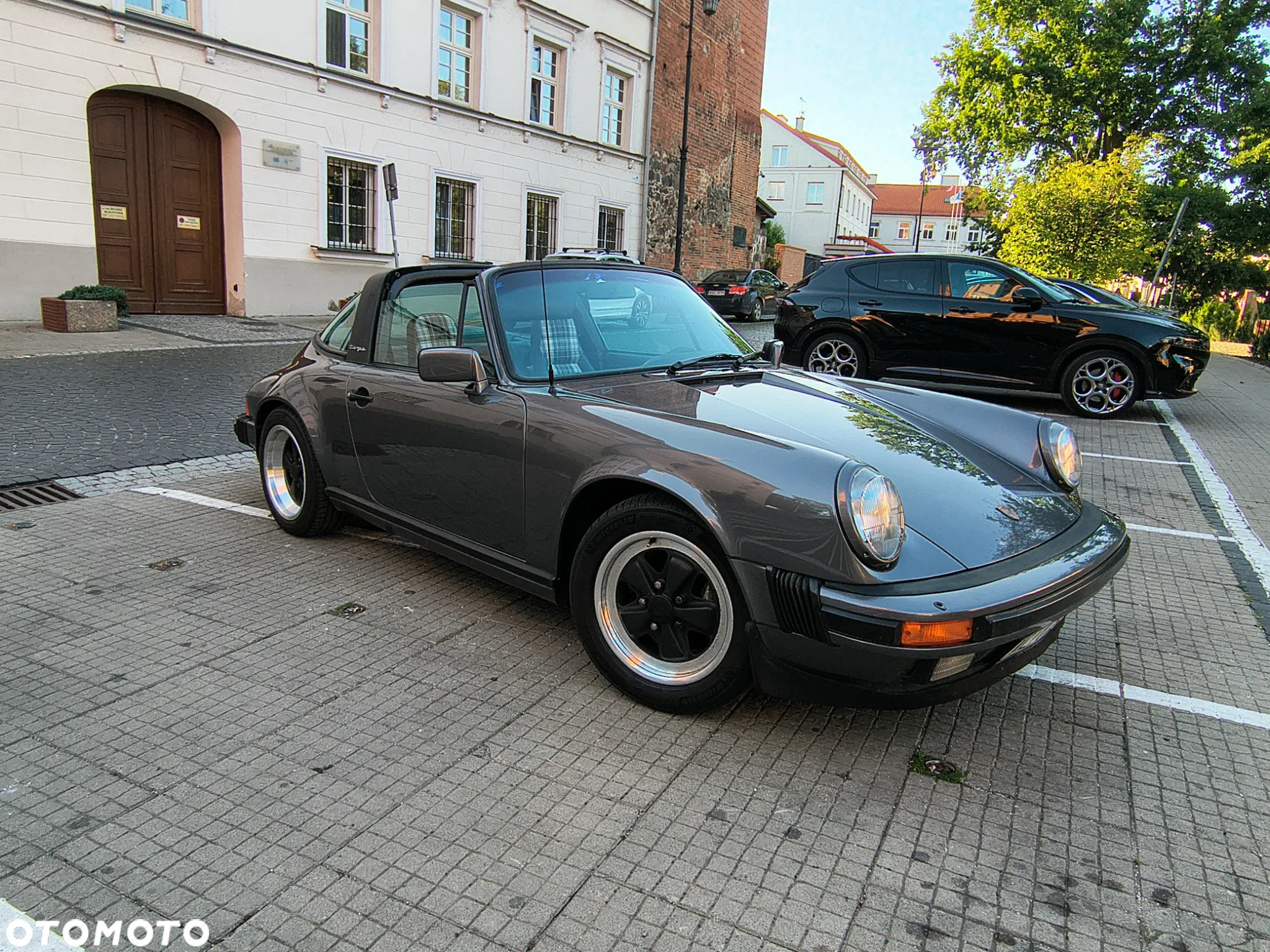 Porsche 911 Carrera 2 Targa - 12