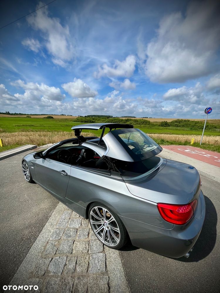 BMW Seria 3 325d - 23