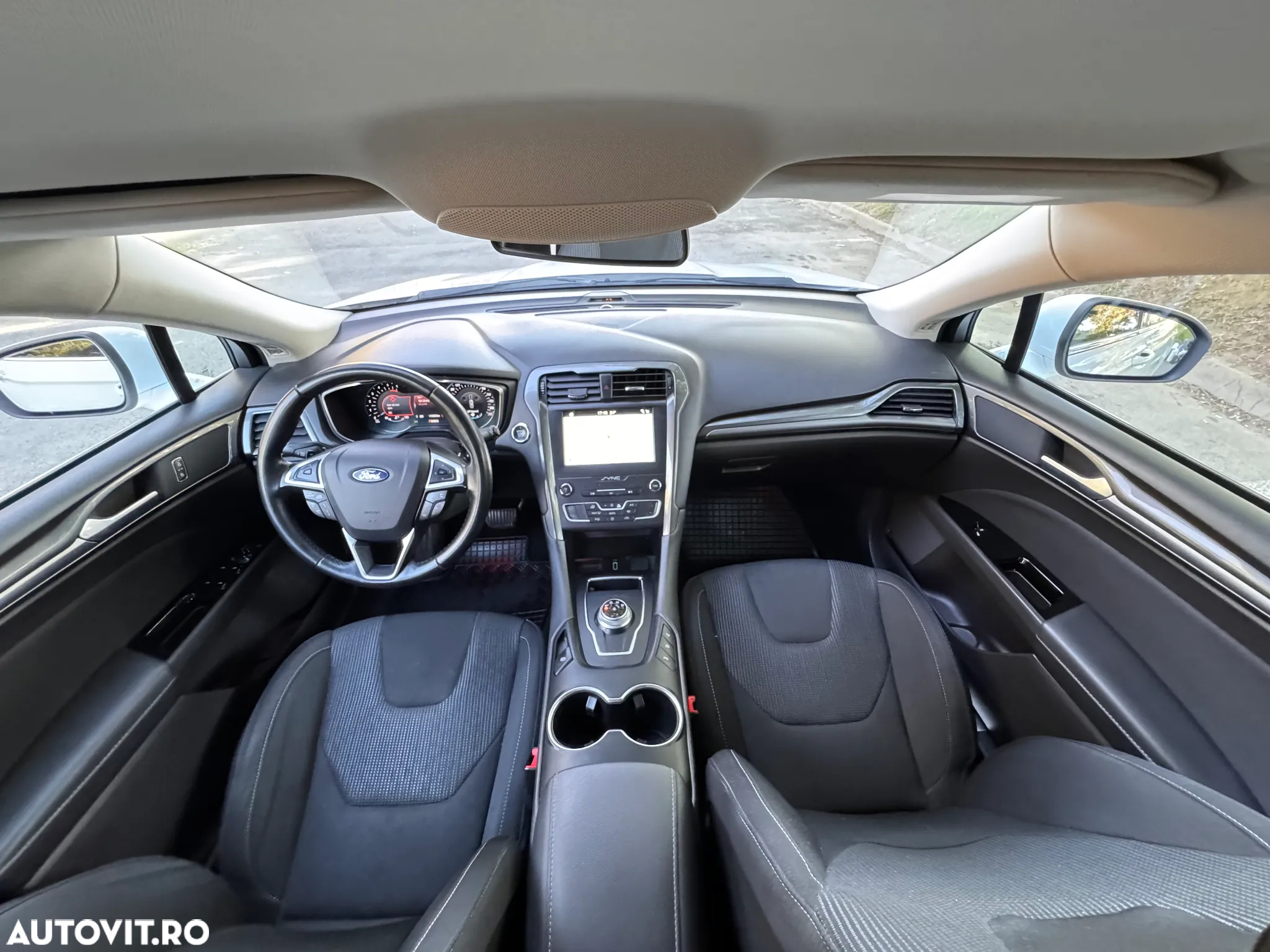 Ford Mondeo 2.0 TDCi Powershift Titanium - 11