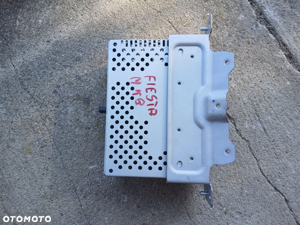 Ford Fiesta Mk8 18r radio H1BT-18C815-VT - 1
