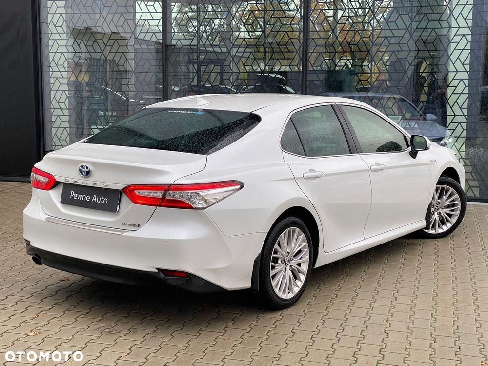 Toyota Camry 2.5 Hybrid Executive CVT - 12