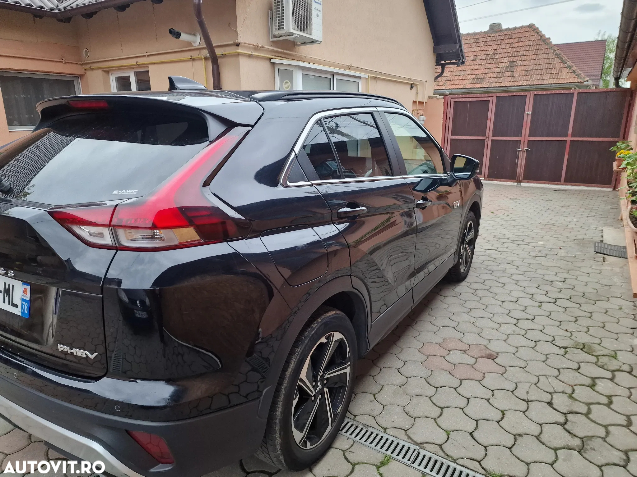 Mitsubishi Eclipse-Cross - 13
