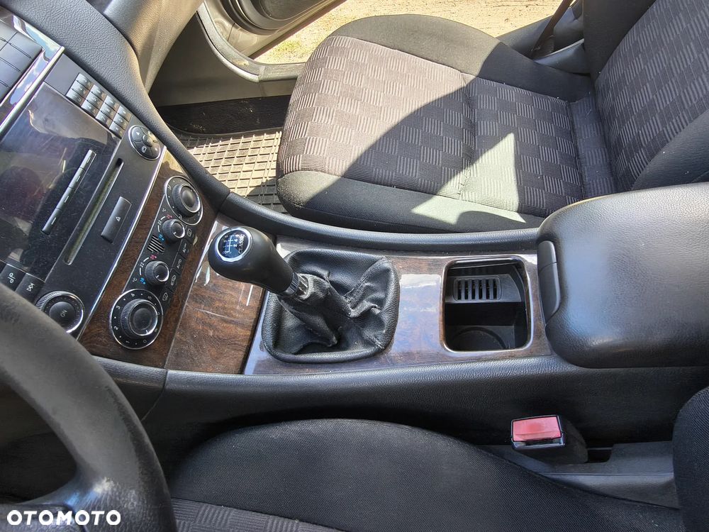 Mercedes-Benz Klasa C 200 T Kompressor Classic - 12