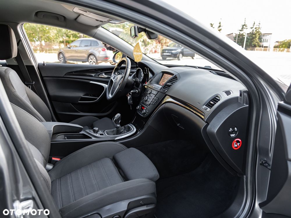 Opel Insignia - 22