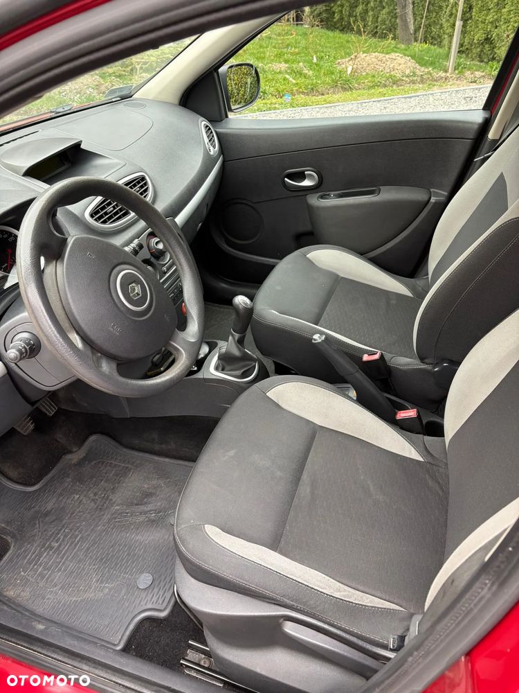 Renault Clio 1.5 dCi Alize - 6