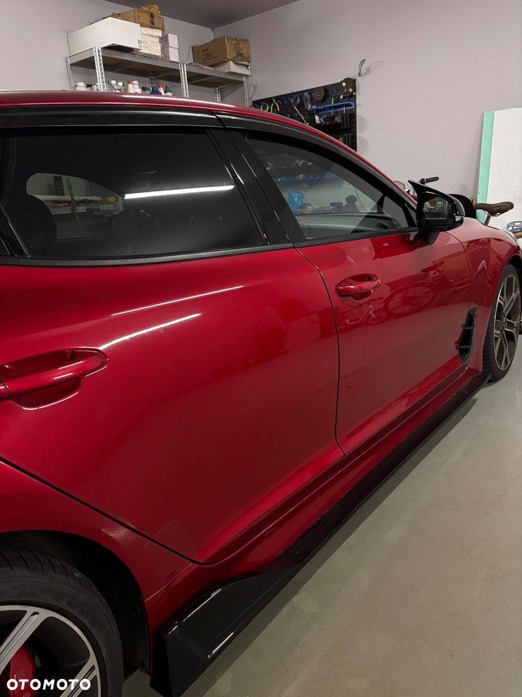 Kia Stinger - 8