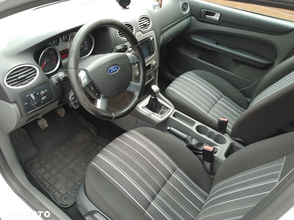Ford Focus - 10