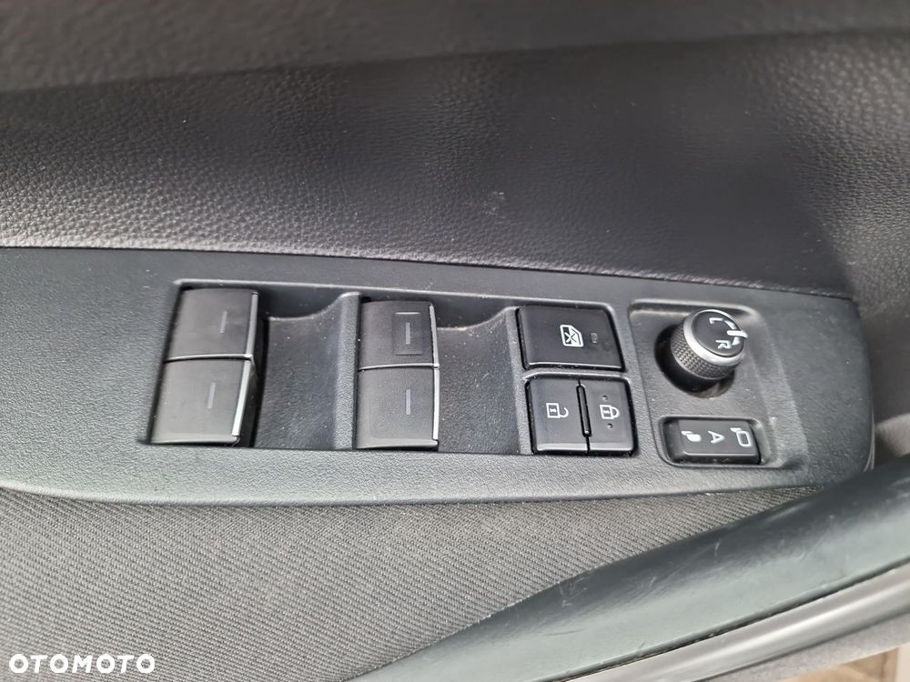 Toyota Corolla 1.8 Hybrid Comfort - 18