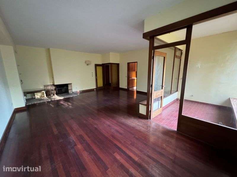 Vende Apartamento T4 Lordelo do Ouro - Grande imagem: 5/12