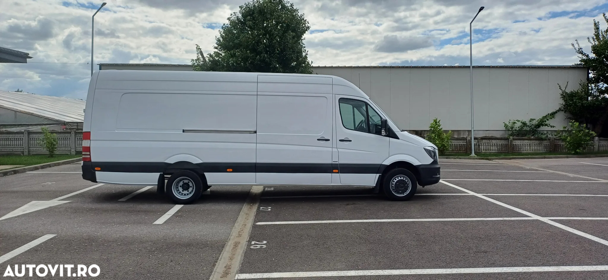 Mercedes-Benz Sprinter - 10