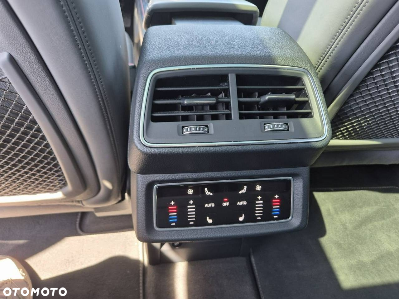 Audi e-tron - 21