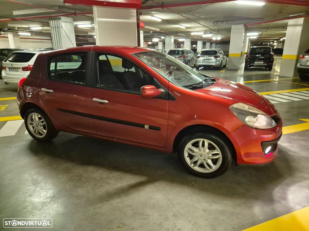 Renault Clio 1.2 16V Dynamique - 11