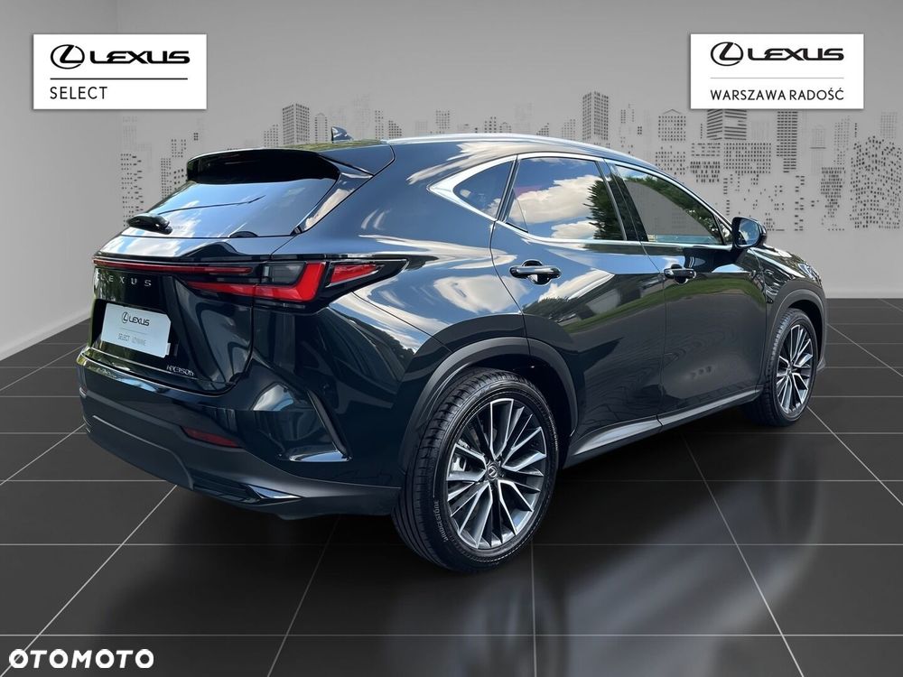 Lexus NX 350h Omotenashi AWD - 3
