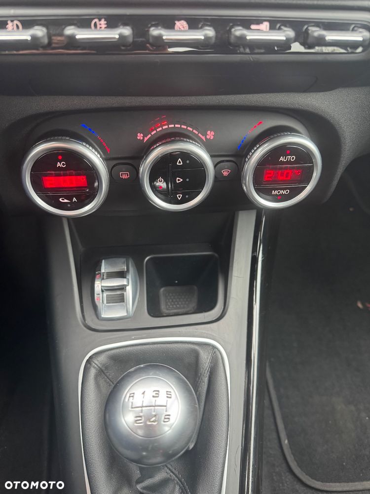 Alfa Romeo Giulietta 1.6 JTDM 16V - 11