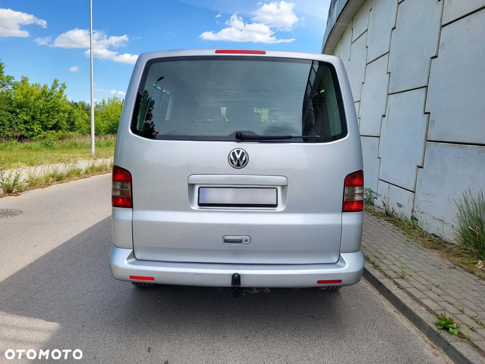 Volkswagen Caravelle - 5