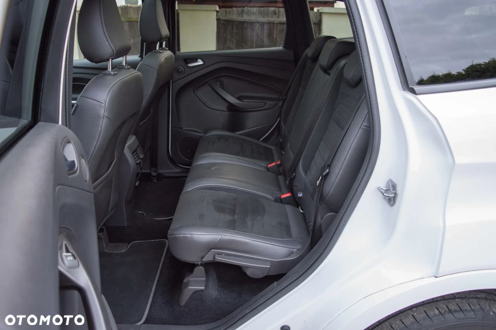 Ford Kuga 2.0 TDCi 4x4 ST-Line - 33