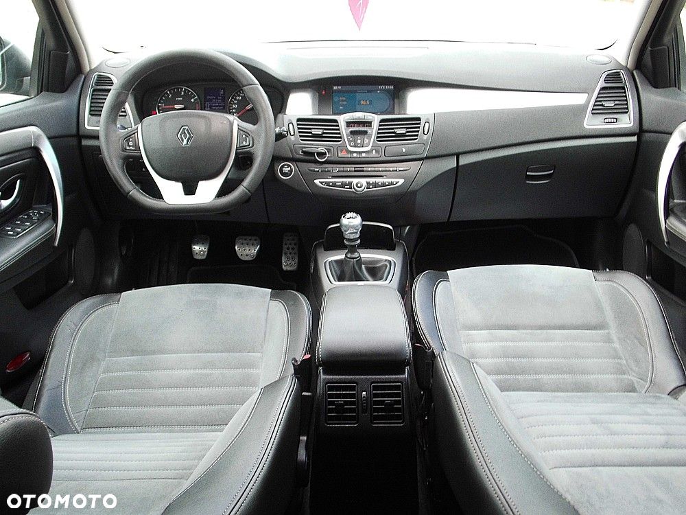 Renault Laguna dCi 180 FAP GT - 10