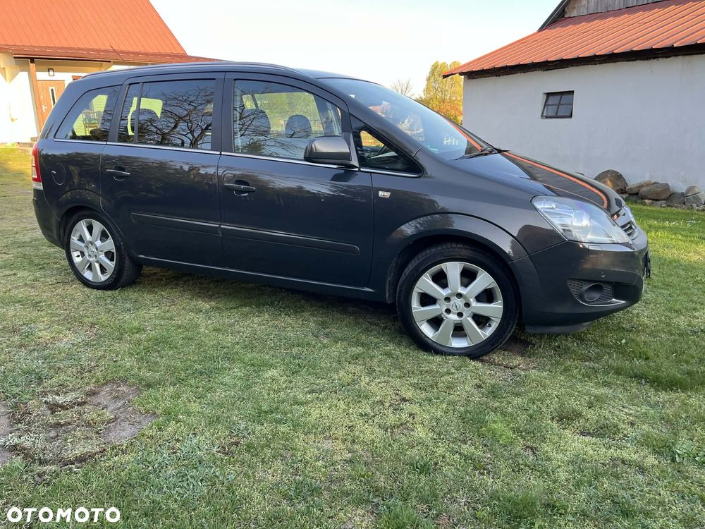 Opel Zafira 1.8 Cosmo - 21