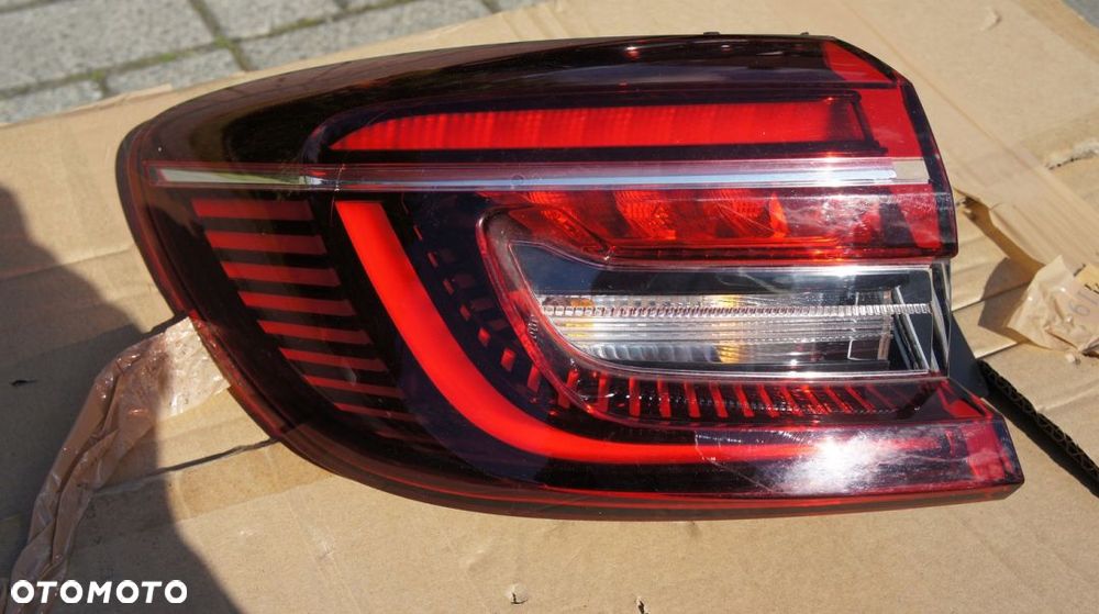 TYLNA LEWA PRAWA LAMPA RENAULT CLIO V 5 LED - 2