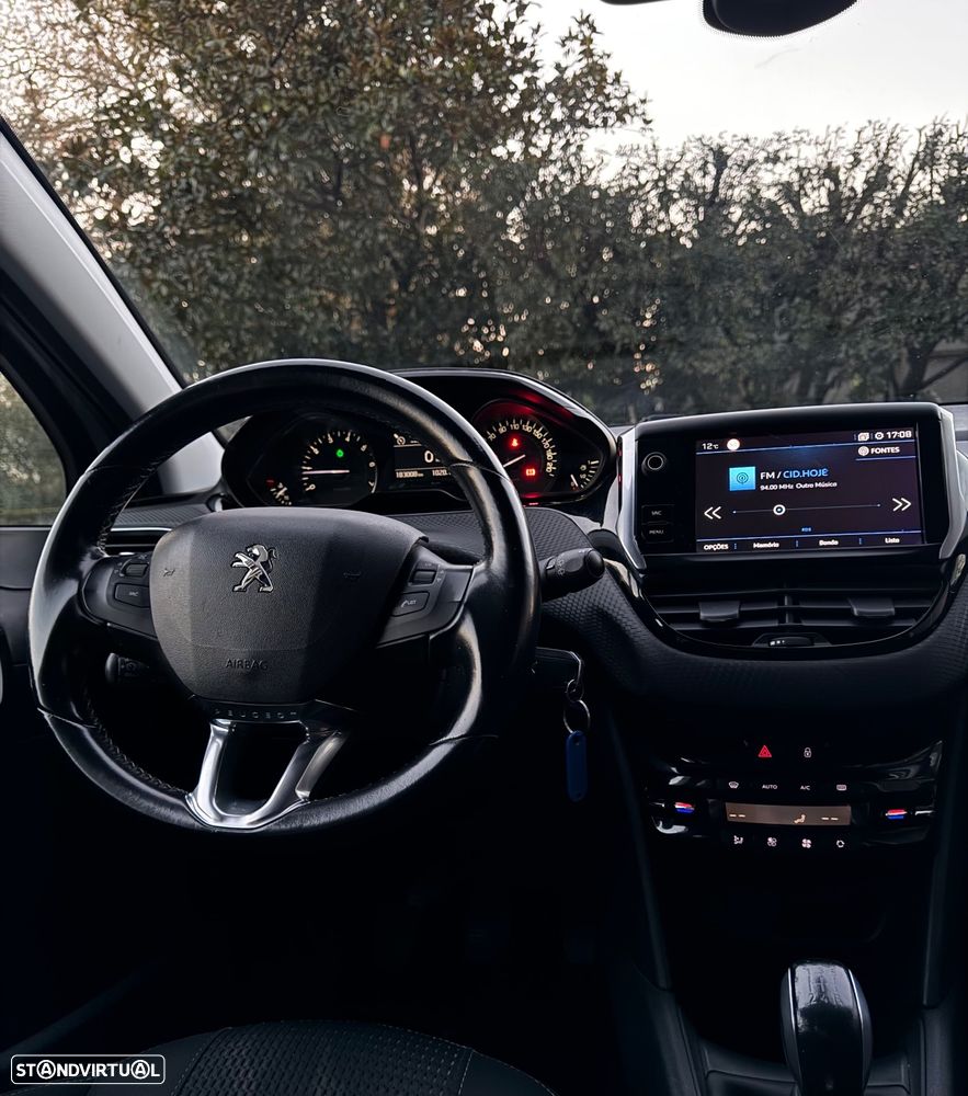 Peugeot 208 PureTech 82 Start & Stop Allure - 10