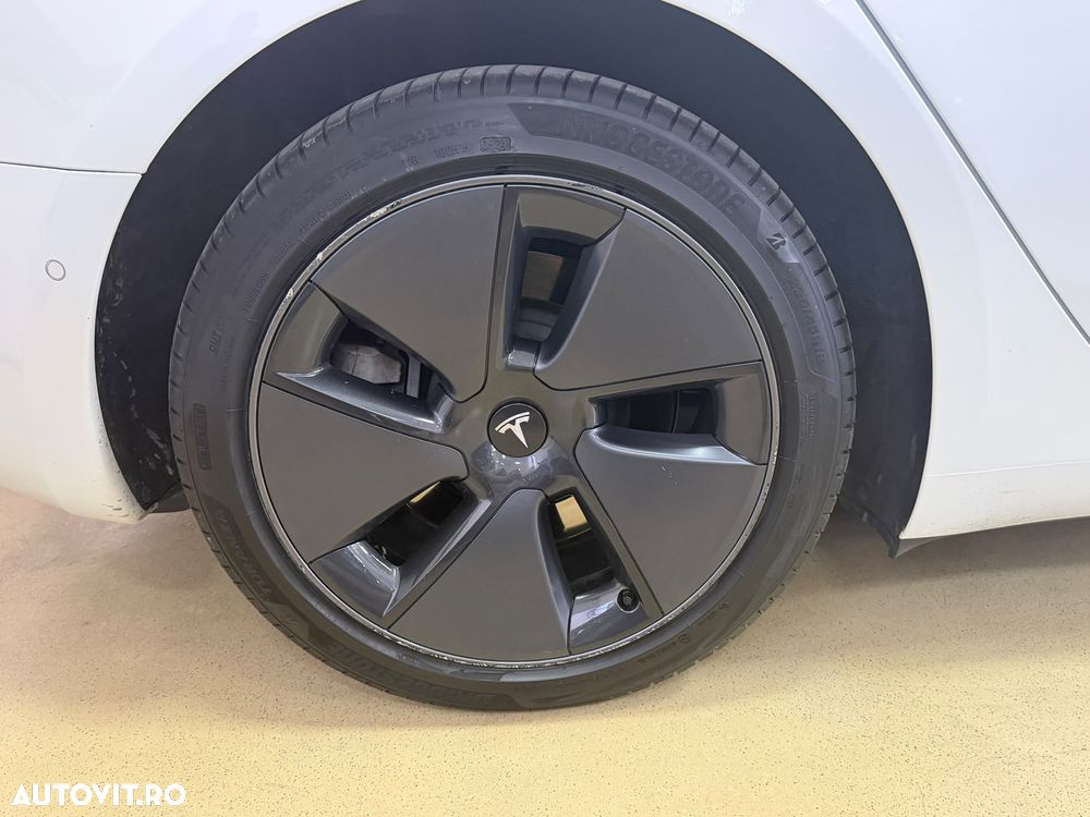 Tesla Model 3 Langstreckenbatterie Allradantrieb Dual Motor - 7
