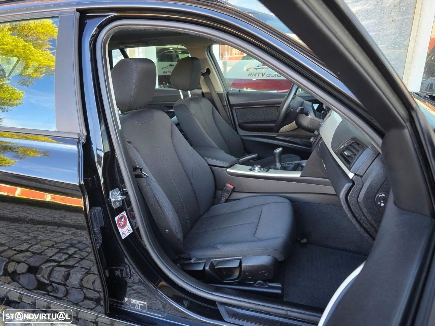 BMW 318 d Touring - 25