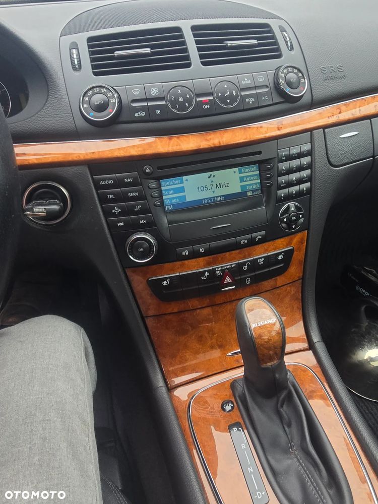 Mercedes-Benz Klasa E 280 CDI 4Matic Automatik Elegance DPF - 25