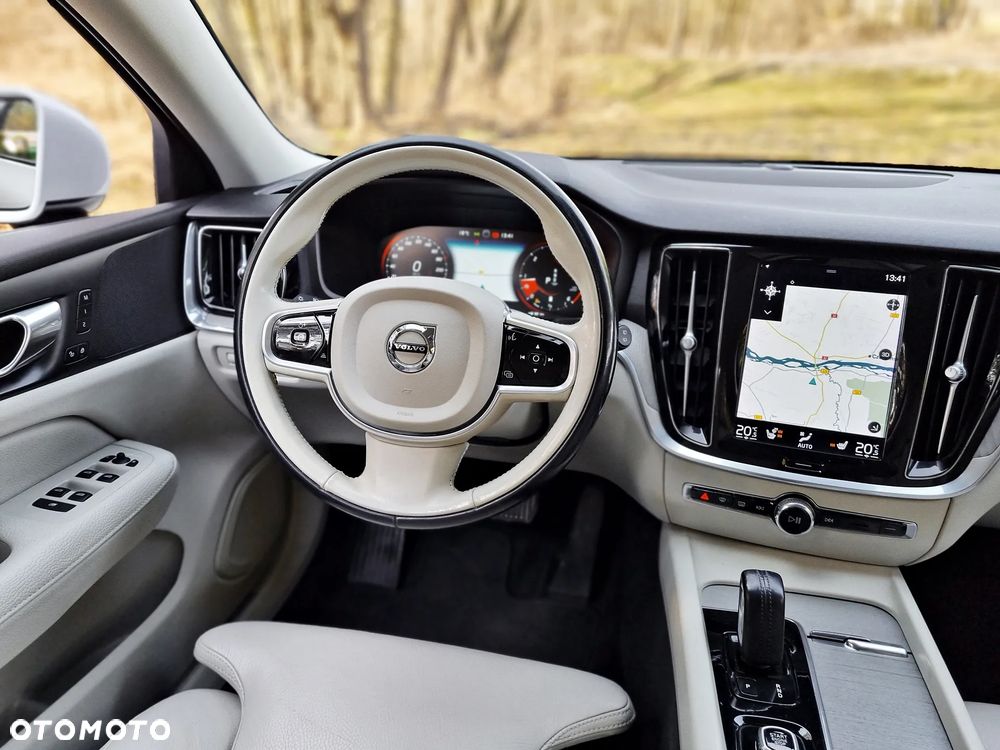Volvo V60 Cross Country B4 D AWD Geartronic Pro - 17