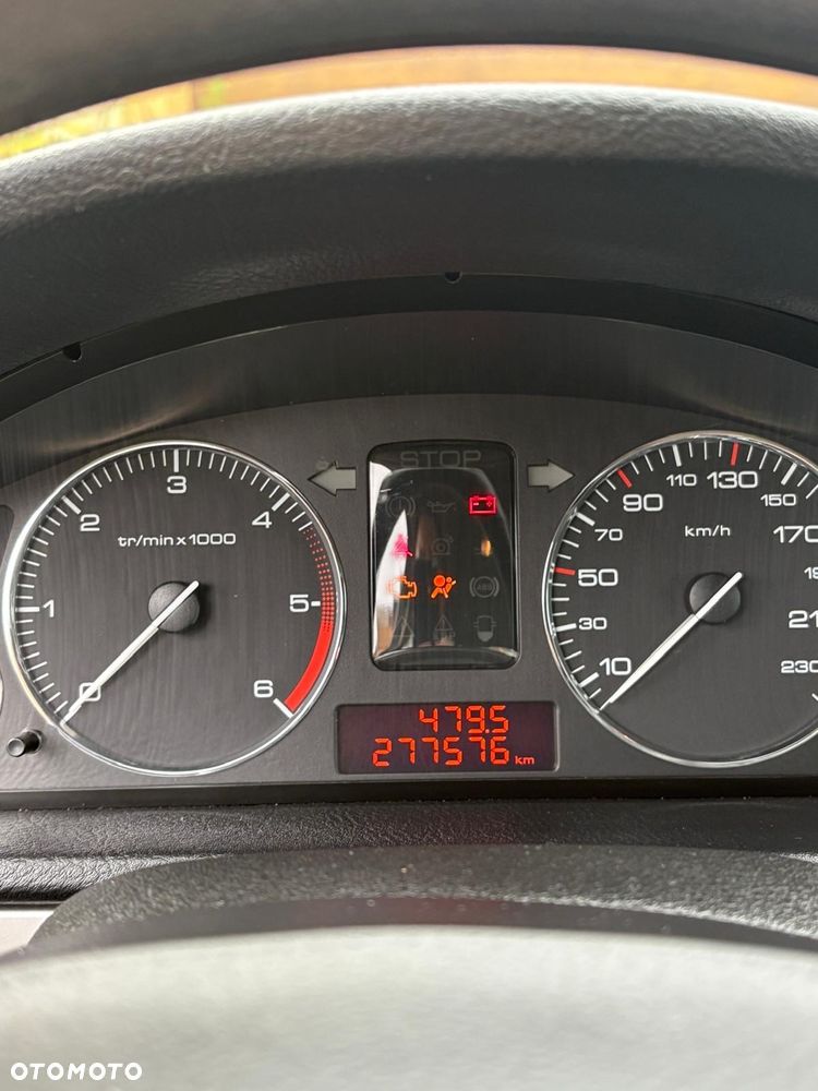 Peugeot 407 1.6 HDI Presence - 12