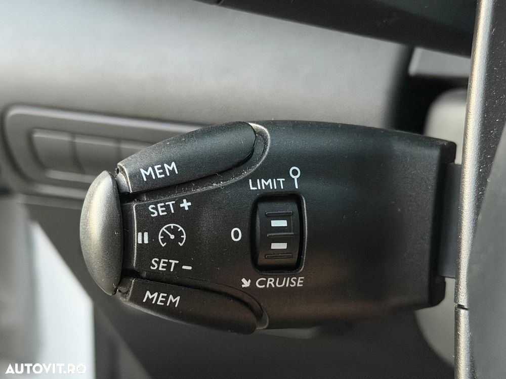 Citroën C3 AIRCROSS PureTech 82 Shine - 6