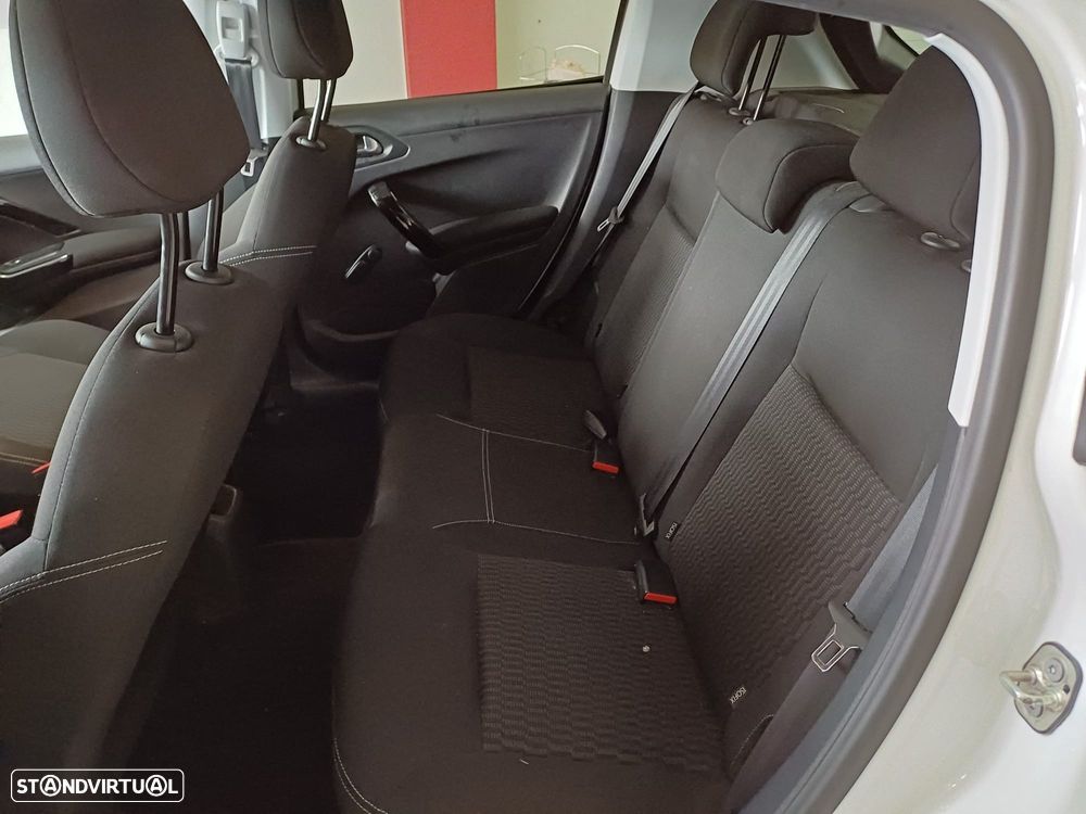 Peugeot 208 PureTech 82 Start & Stop Style - 11